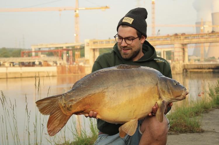 Philip met een absolute banger van de Rivier